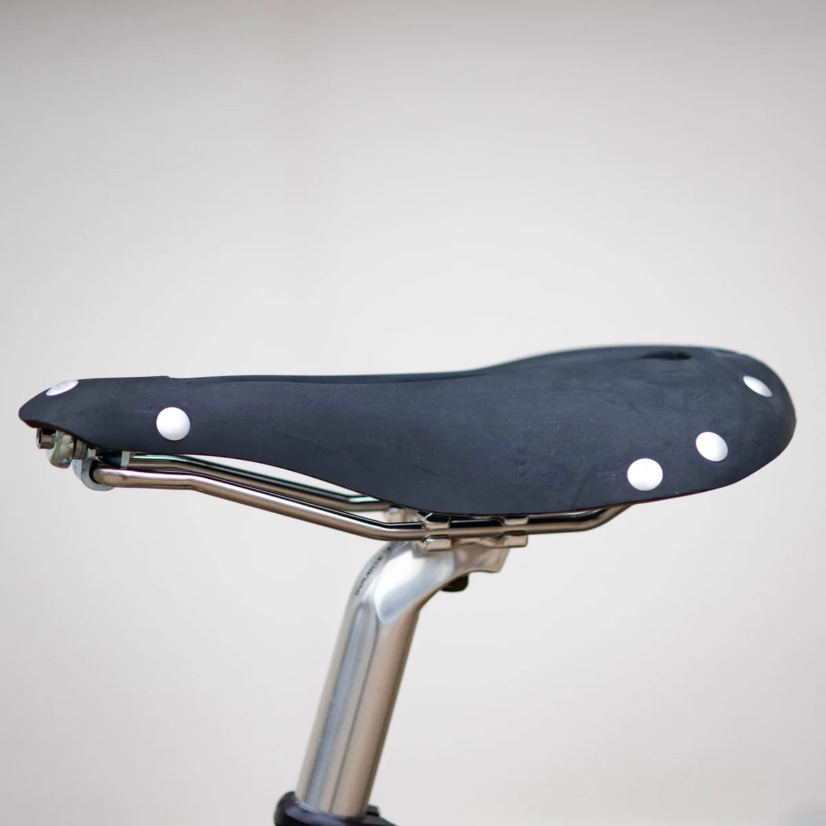 SELLE ANATOMICA R2 Rubber Saddle – Grumpy Bike Shop SELLE ANATOMICA R2 Rubber Saddle – Grumpy Bike Shop