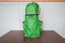 Load image into Gallery viewer, bring back pack / CORDURA®︎ RIPSTOP 30D nylon / kelly green
