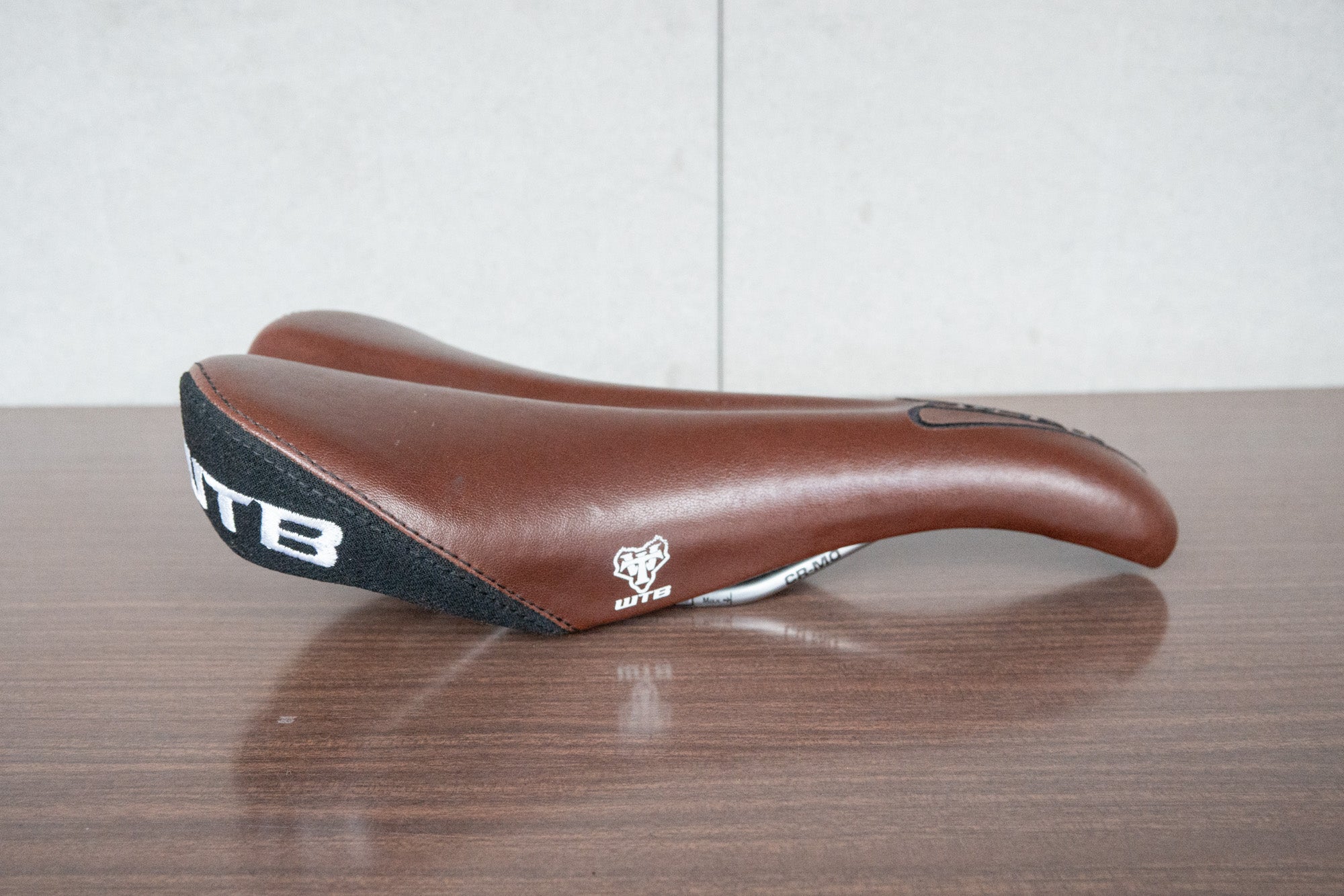 中古】WTB PURE V RACE saddle BL special (brown) – Grumpy Bike Shop