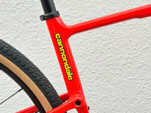 画像をギャラリービューアに読み込む, 【グランピーオリジナルペイント】CANNONDALE Topstone Carbon 4 SAECOカラー 小傷あり
