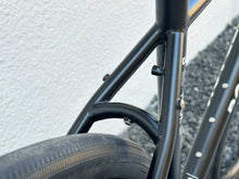 Load image into Gallery viewer, BOMBTRACK HOOK EXT – 700Cカスタム仕様 ＋650Bホイール付属
