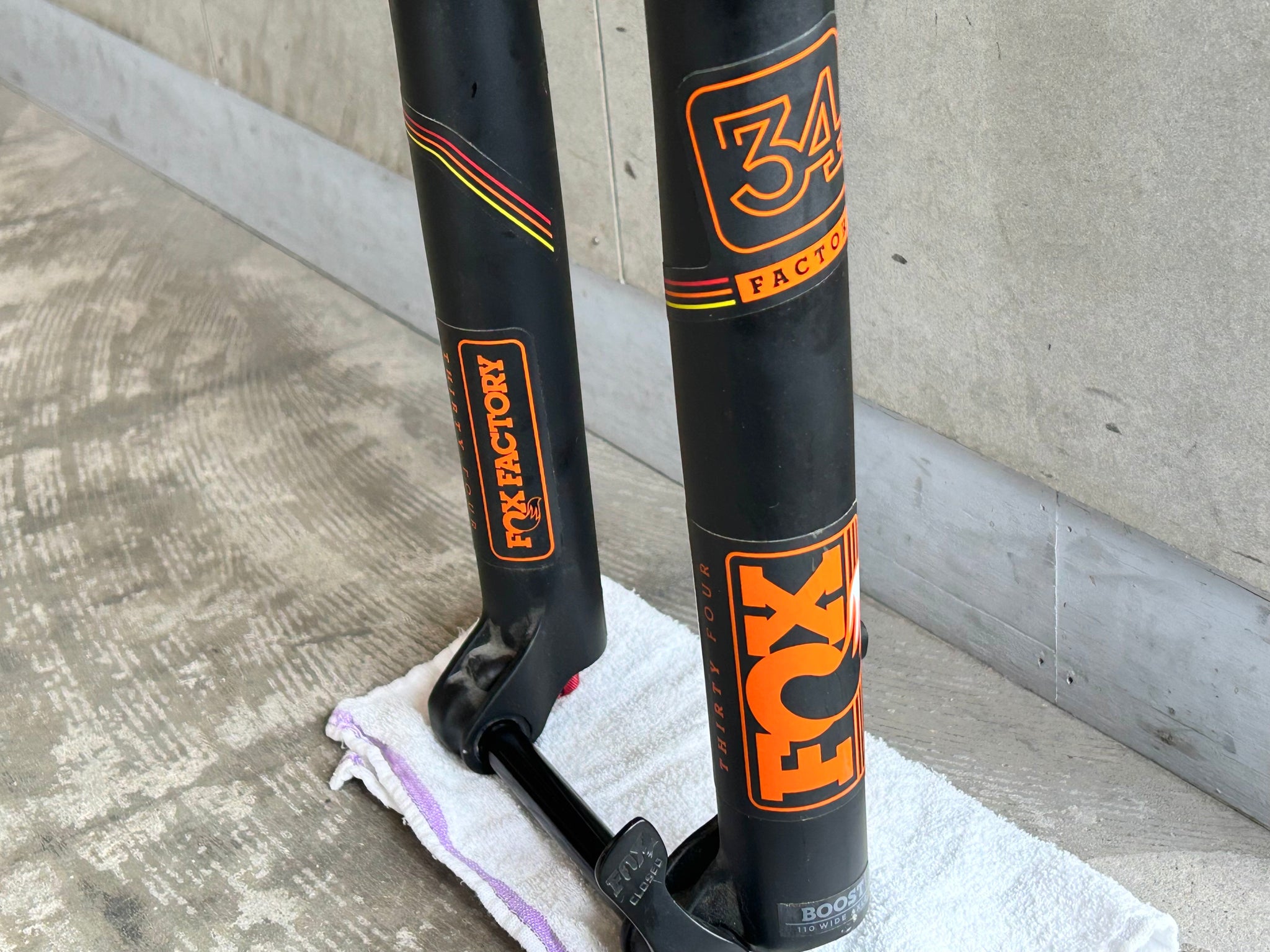 中古】FOX フロントサスペンション 34 27.5 FACTORY – Grumpy Bike Shop