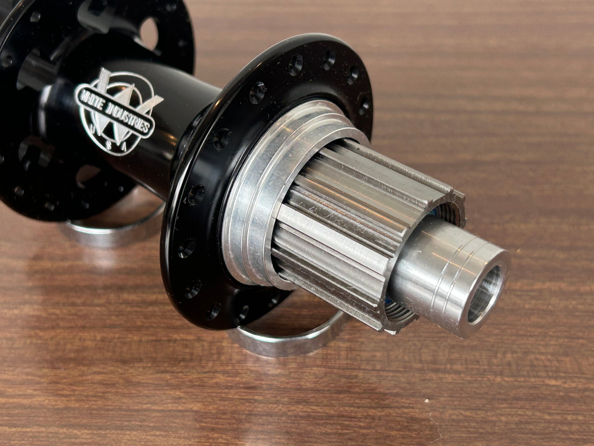 WHITE INDUSTRIES 後ハブ XMR BOOST 148x12mm 32H マイクロスプライン