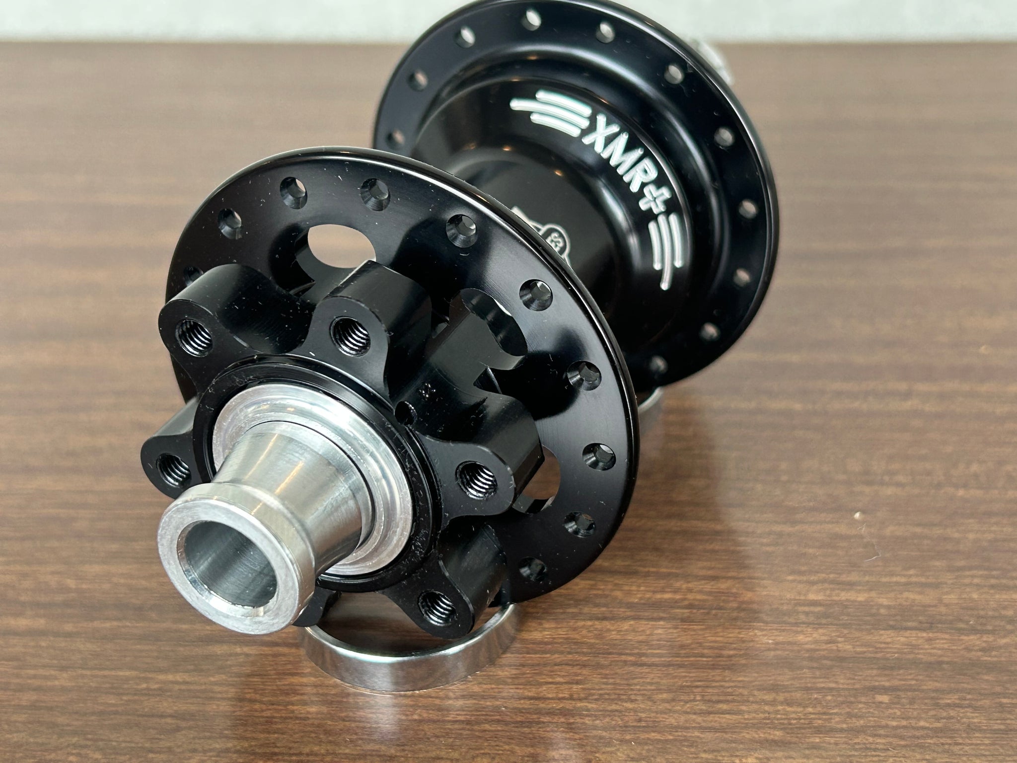 WHITE INDUSTRIES 後ハブ XMR BOOST 148x12mm 32H マイクロスプライン