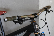Load image into Gallery viewer, Santacruz / Jackal
