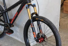 Load image into Gallery viewer, Santacruz / Jackal
