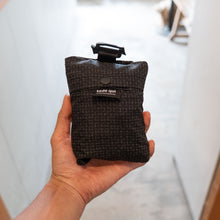 画像をギャラリービューアに読み込む, tade qui / bring back pack / waterproof high count 30D nylon / kasuri black
