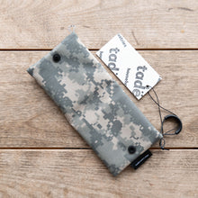 画像をギャラリービューアに読み込む, tade qui / riders wallet / CORDURA®︎ 1000D MIL-SPEC / Universal Camoflage Pattern
