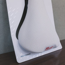 画像をギャラリービューアに読み込む, 【中古】Selle Italia FLITE 1990 Saddle (punching white/alloy) 未使用品
