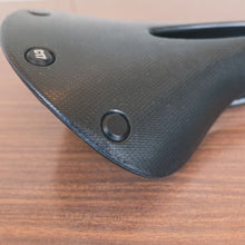 画像をギャラリービューアに読み込む, 【中古】BROOKS C17 CARVED ブルックス
