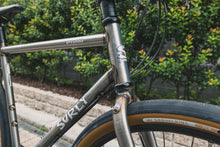 画像をギャラリービューアに読み込む, SURLY Preamble 完成車 RAWカラーver.
