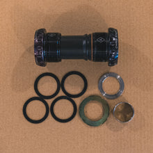 画像をギャラリービューアに読み込む, 【中古】Chrisking Bottom Bracket ブラック

