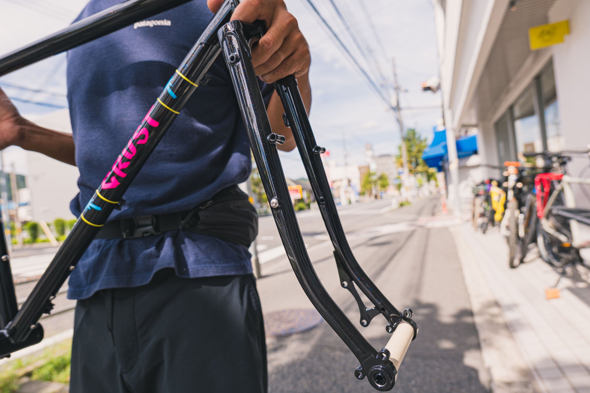 CRUST BIKES evasion XM フレームセット全て新品 CRUST BIKES* evasion frame (matte clear/non-boost) - BLUE