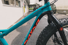 画像をギャラリービューアに読み込む, 【中古】Salsacycles Mukluk Sサイズ

