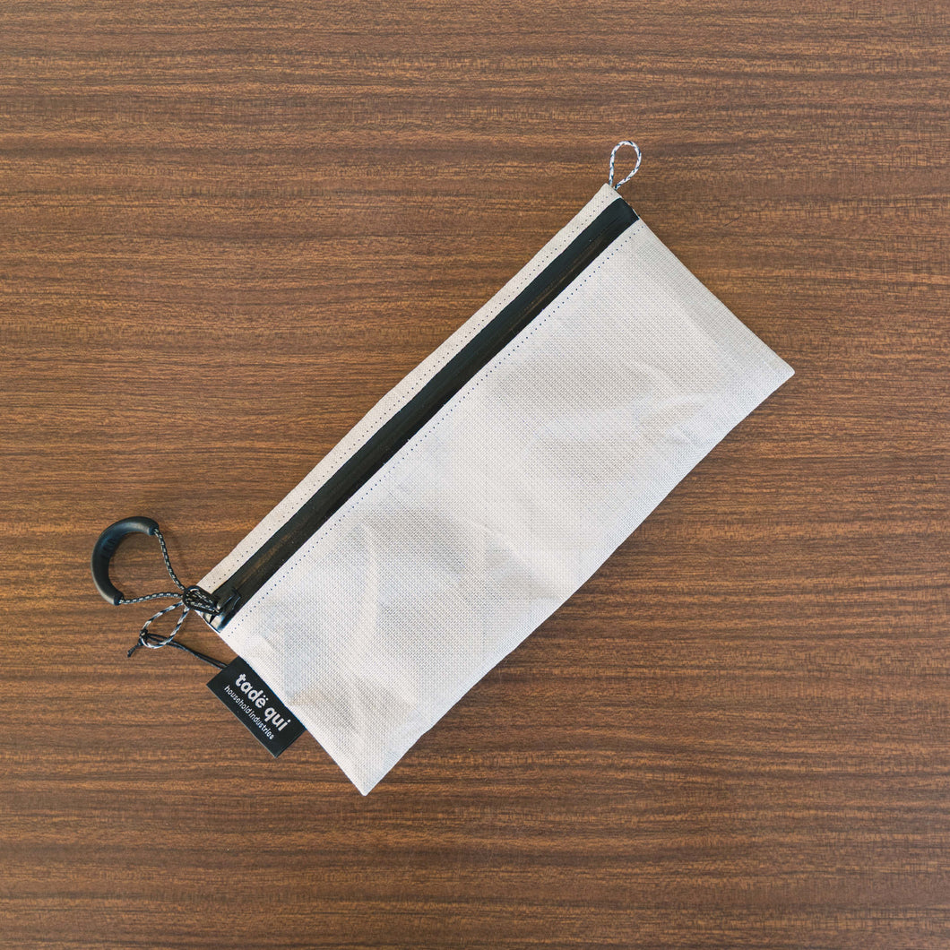 tade qui riders wallet / Ultra X™️ diamondhide 400D / white