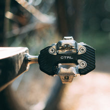 Load image into Gallery viewer, WOLF TOOTH CTRL Trail Clipless Pedal
