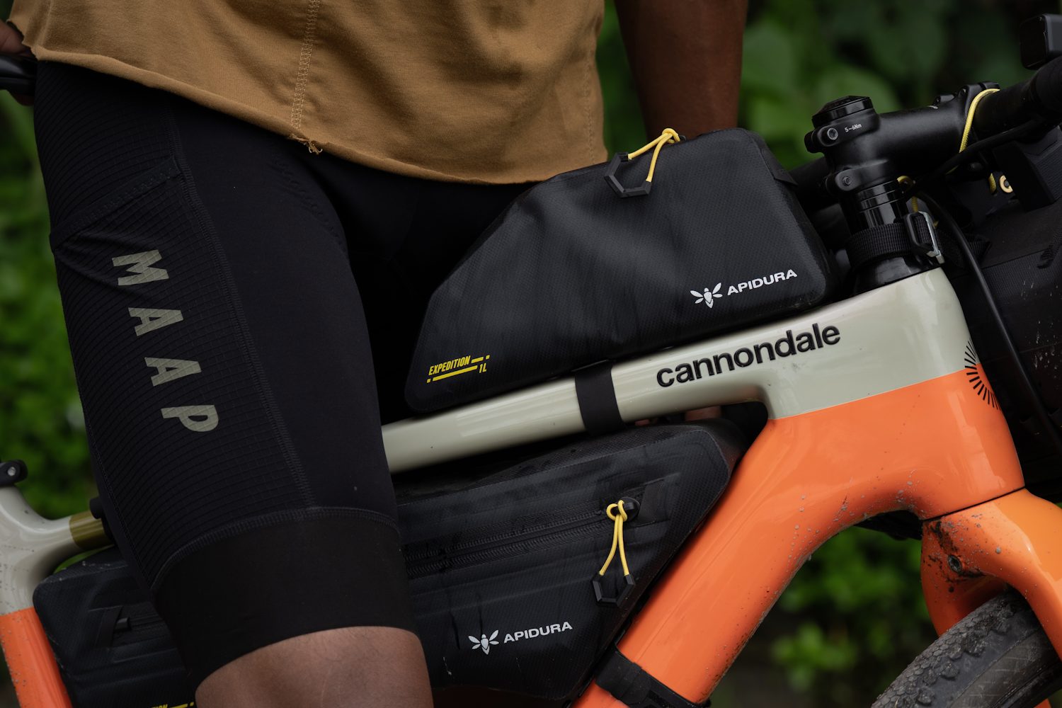 APIDURA エクスペディション ボルトオン トップチューブバッグ 1L