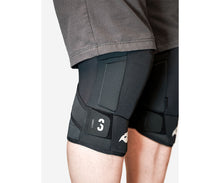 Load image into Gallery viewer, Bluegrass 3Straps Knee ニーガード ブルーグラス
