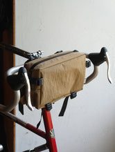 Load image into Gallery viewer, COG GOOD CREW CAB 2.0 KONBU beige ハンドルバーにマウント
