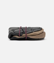 Load image into Gallery viewer, PEdALED ODYSSEY PACKABLE SHOES Shitake 折りたたみ
