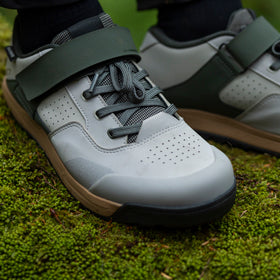 SHIMANO GE7 SH-GE700 ビンディングシューズ 楽天市場】シマノ GE7 SH-GE700 SPD シューズ ビンディング