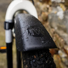 画像をギャラリービューアに読み込む, mucky nutz Zennor Front Gravel Guard lifestyle

