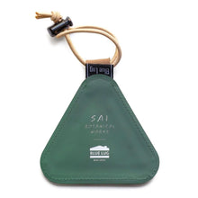 Load image into Gallery viewer, BLUE LUG triangle reflector (sai flower) ブルーラグ リフレクター
