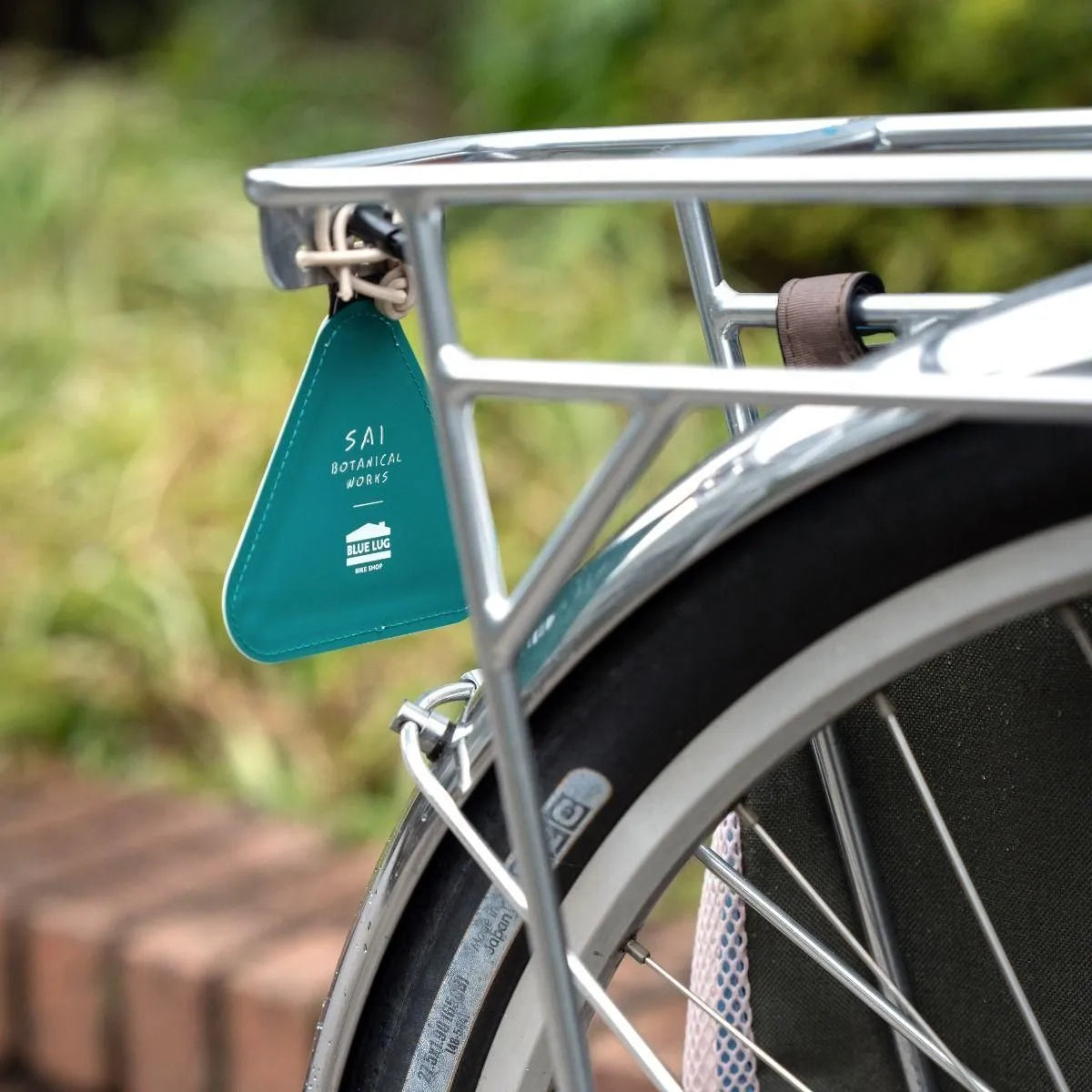 BLUE LUG triangle reflector (sai flower) ブルーラグ リフレクター BLUE LUG triangle reflector (sai flower) ブルーラグ リフレクター